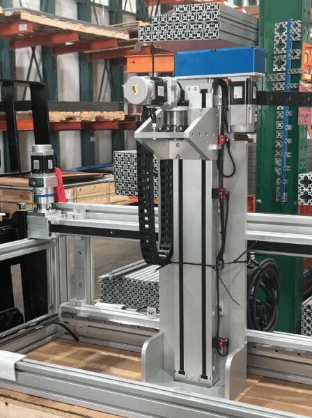 Tubo robotico per l'asse Z progettato per ambienti chimici con protezione anticorrosione.