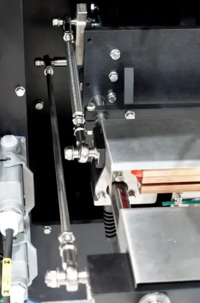 Teste a snodo Durbal installate su macchina GIC VFFS
