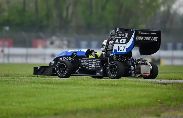 Dall’università alla pista: Rollon Chiavette Unificate al fianco degli studenti di UniBo Motorsport, la squadra corse dell’Università di Bologna