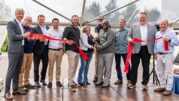 Rollon viert 50 jaar en toekomstige groei met de opening van een nieuwe vestiging in Michigan